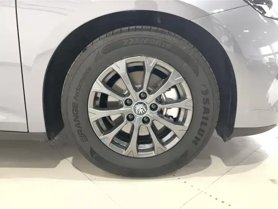 BYD Qin L Qin L 2024 DM-i 80KM Leading Edition 2025 — миниатюра 2