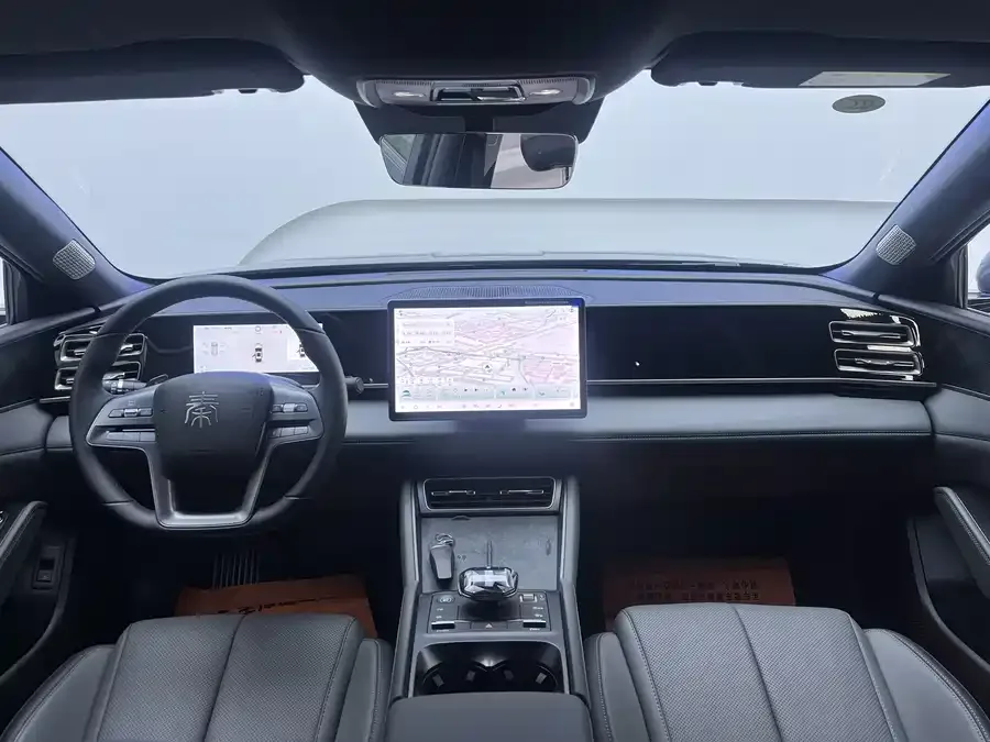 BYD Qin L Qin L 2025 DM-i Intelligent Driving Edition 120KM Beyond Edition 2025 — миниатюра 3