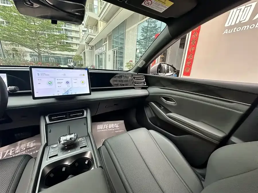 BYD Qin L Qin L 2024 DM-i 120KM Beyond Edition 2025 — миниатюра 5