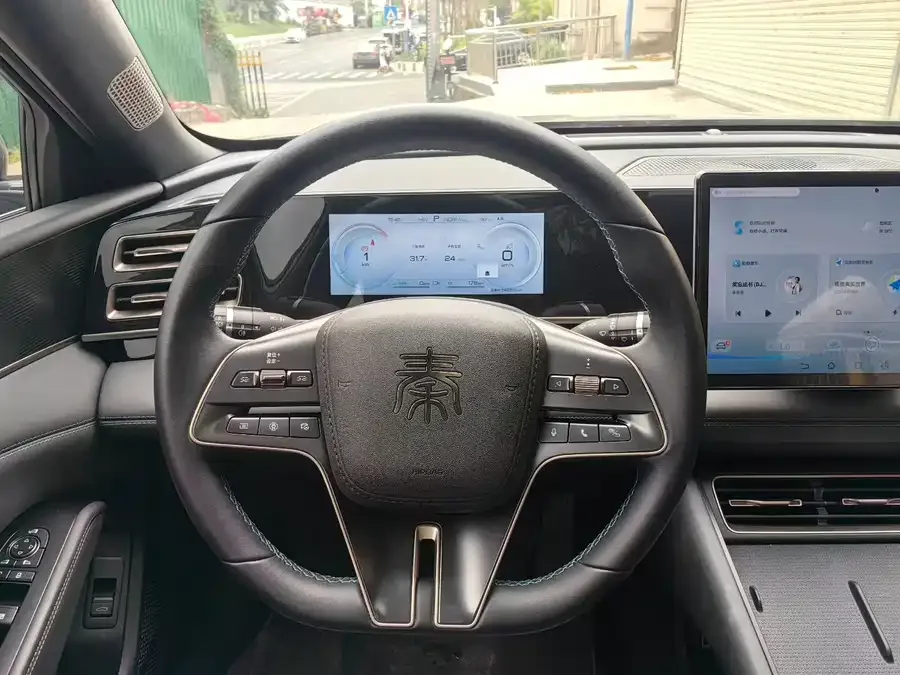 BYD Qin L Qin L 2024 DM-i 120KM Beyond Edition 2024 — миниатюра 2