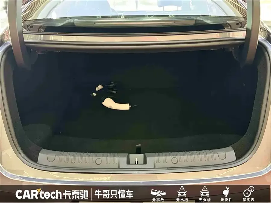 BYD Qin L Qin L 2025 DM-i Intelligent Driving Edition 120KM Beyond Edition 2025 — миниатюра 4