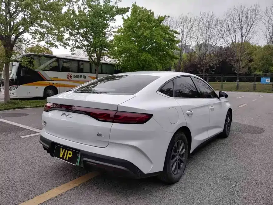 BYD Qin L Qin L 2024 DM-i 80KM Leading Edition 2024 — миниатюра 3
