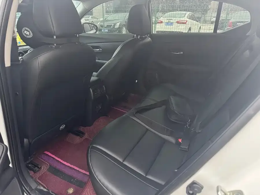 Nissan Sylphy Sylphy 2023 1.6L CVT Enjoy Edition 2023 — миниатюра 2