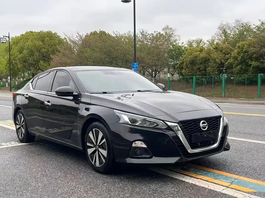 Nissan Altima Teana 2021 2.0L XL Comfort Edition 2022 — фото 1, купить с доставкой в Москву