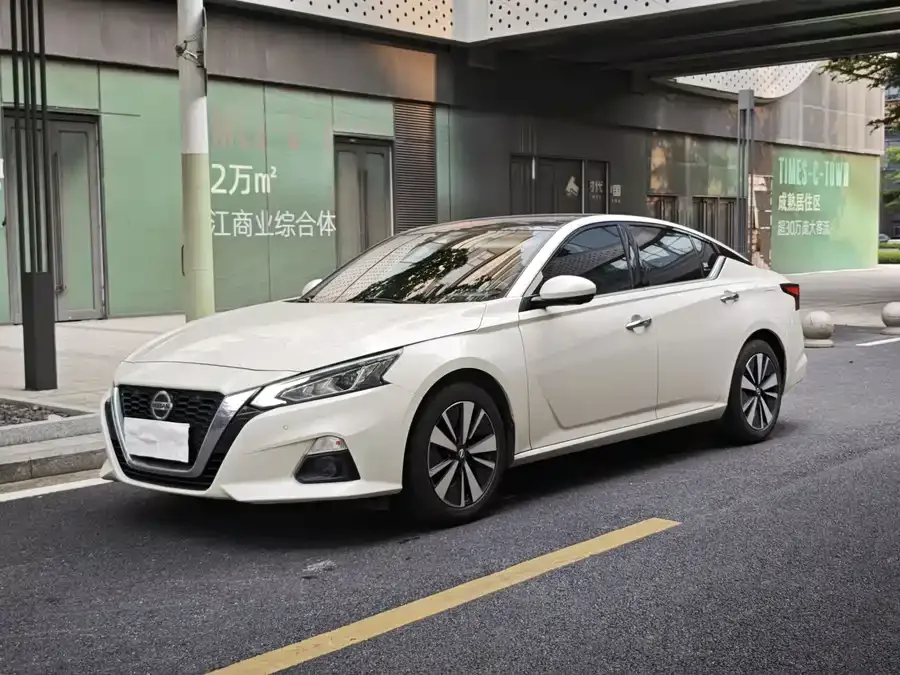 Nissan Altima Teana 2021 2.0L XL Upper AD1 Smart Travel Navigation Edition 2022 — фото 1, купить с доставкой в Москву