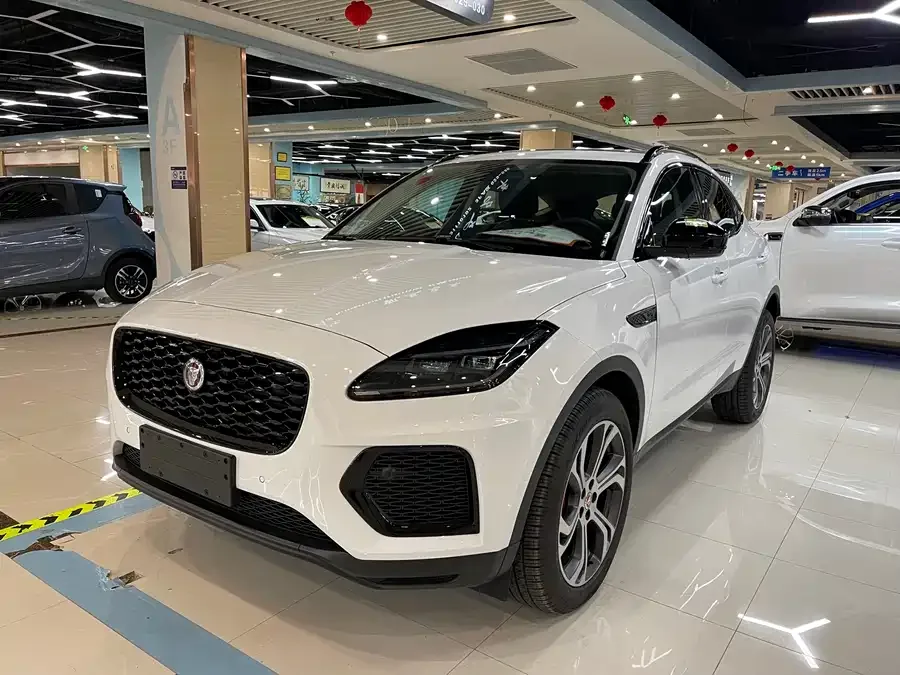 Jaguar E-Pace 2024 R-DYNAMIC SE BLACK 2025 — фото 1, купить с доставкой в Москву