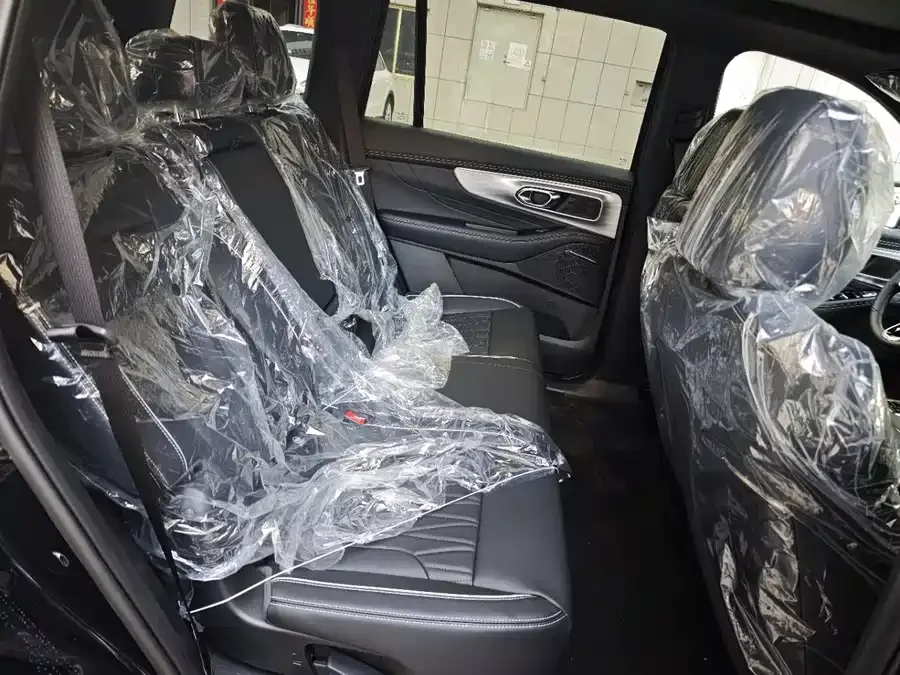 GAC Trumpchi GS8 Trumpchi GS8 2025 Pilot Series 2.0TGDI 2WD Luxury Edition 5 Seaters 2026 — миниатюра 5