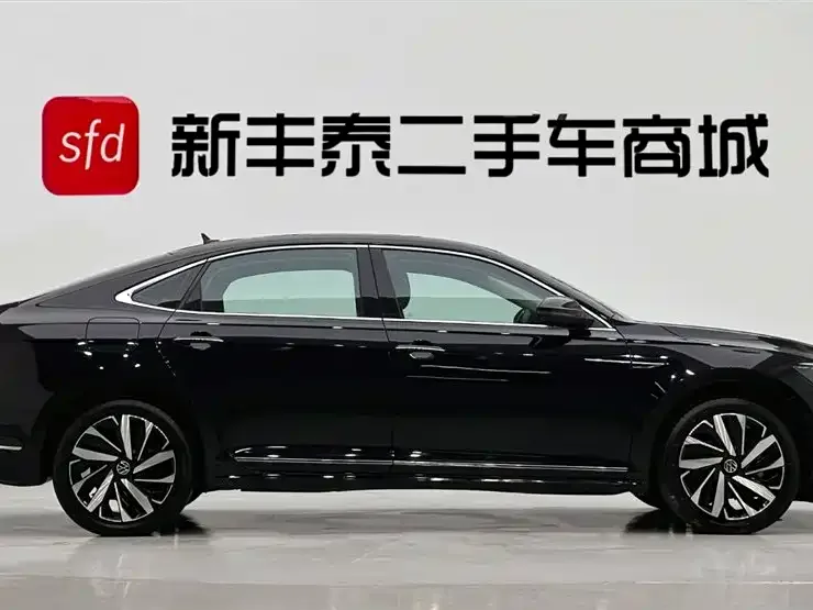 Volkswagen Passat Passat 2023 facelift 330TSI luxury version 2023 — миниатюра 3