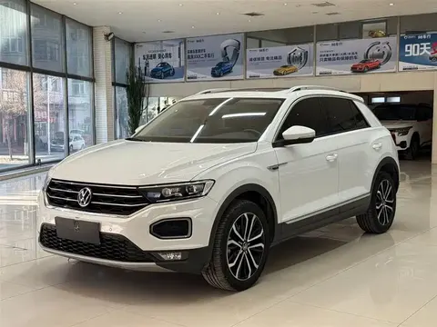 Volkswagen T-ROC 2023 купить в Москве