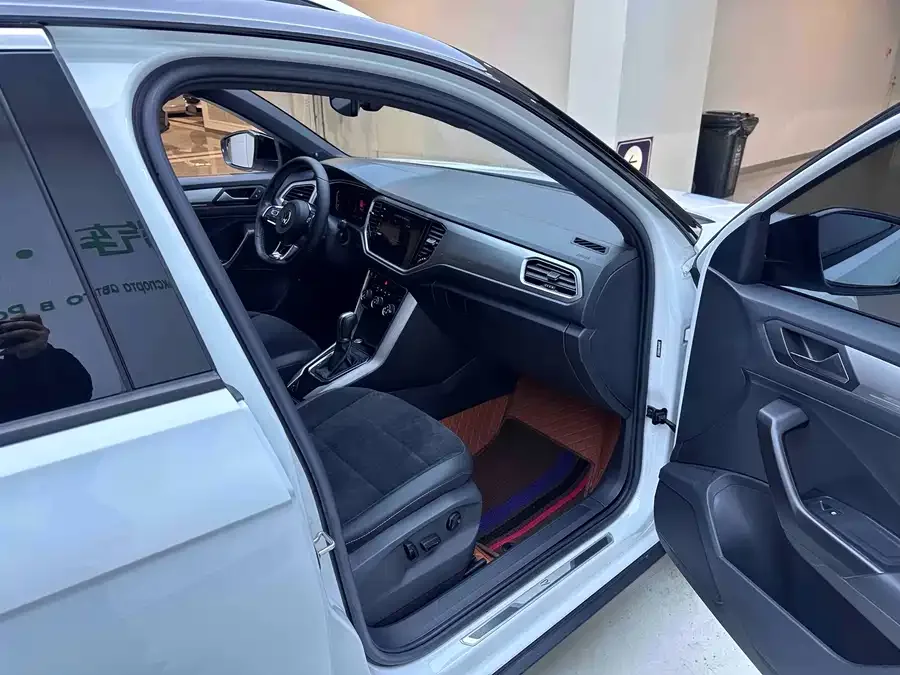 Volkswagen T-ROC T-ROC 2022 280TSI DSG 2WD R-Line Pro PLUS 2023 — миниатюра 5