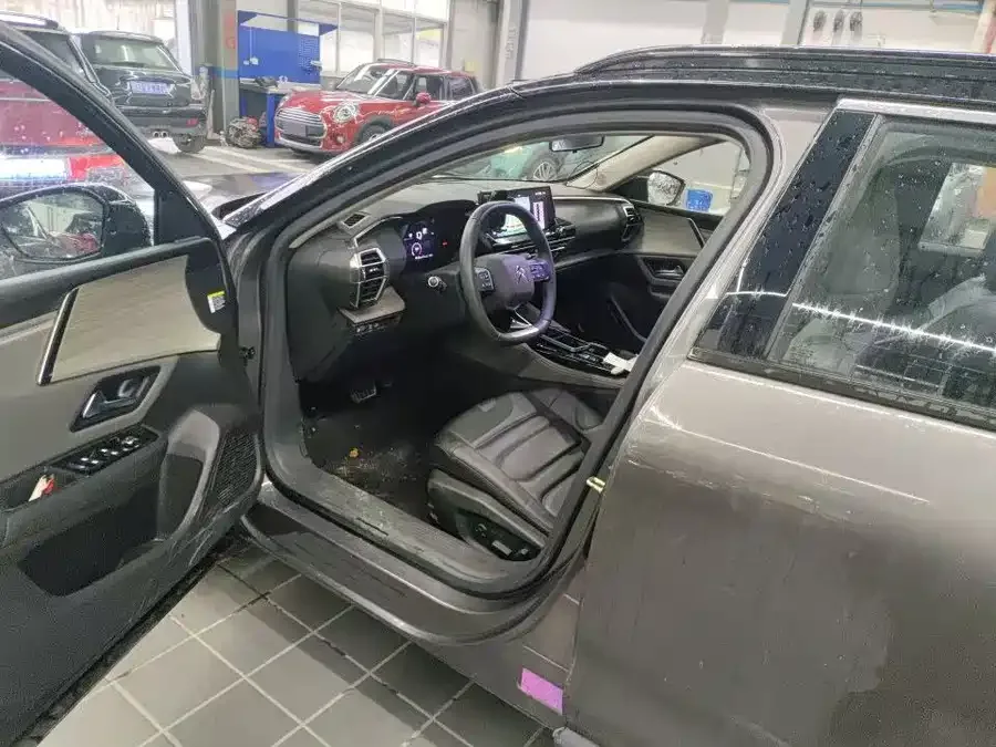 Citroen Versailles C5 X Versailles C5 2023 — миниатюра 4
