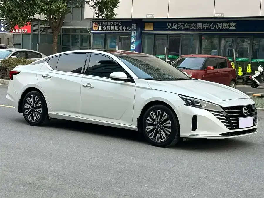 Nissan Altima 2025 Teana 2.0L XL-TLS Enjoy Edition 2025 — миниатюра 3