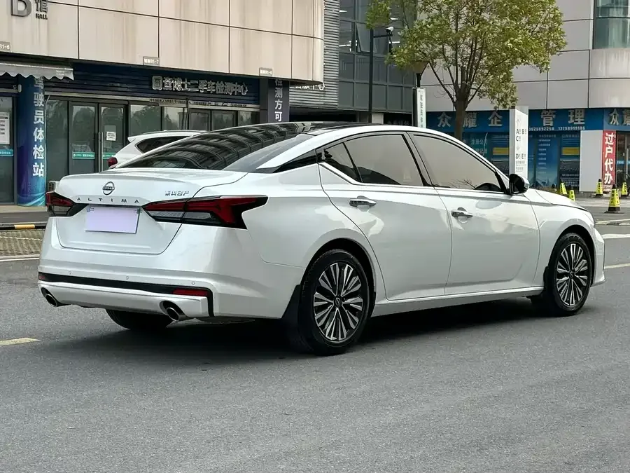 Nissan Altima 2025 Teana 2.0L XL-TLS Enjoy Edition 2025 — миниатюра 5