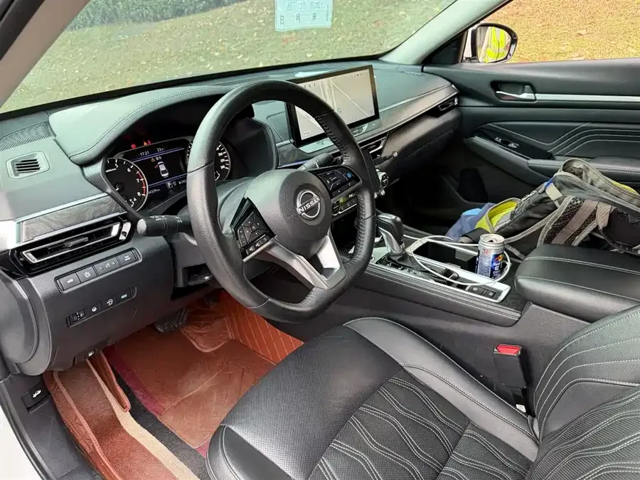 Nissan Altima Teana 2022 2.0L XL-Upr Premium Edition 2024 — миниатюра 4