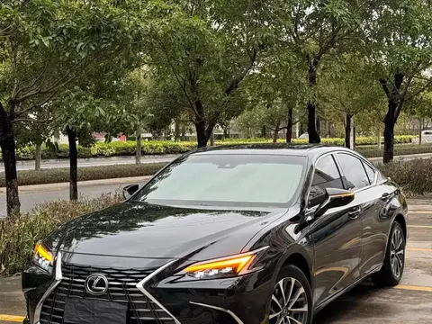 Lexus ES 2025 купить в Москве
