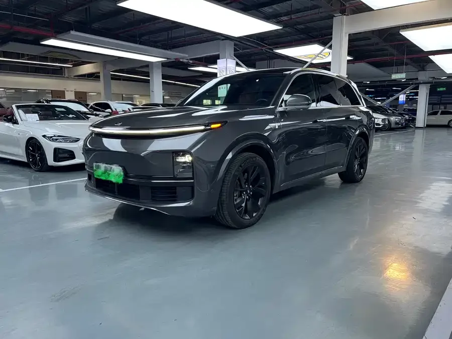 Lixiang L8 Ideal L8 2023 Pro 2023 — фото 1, купить с доставкой в Москву