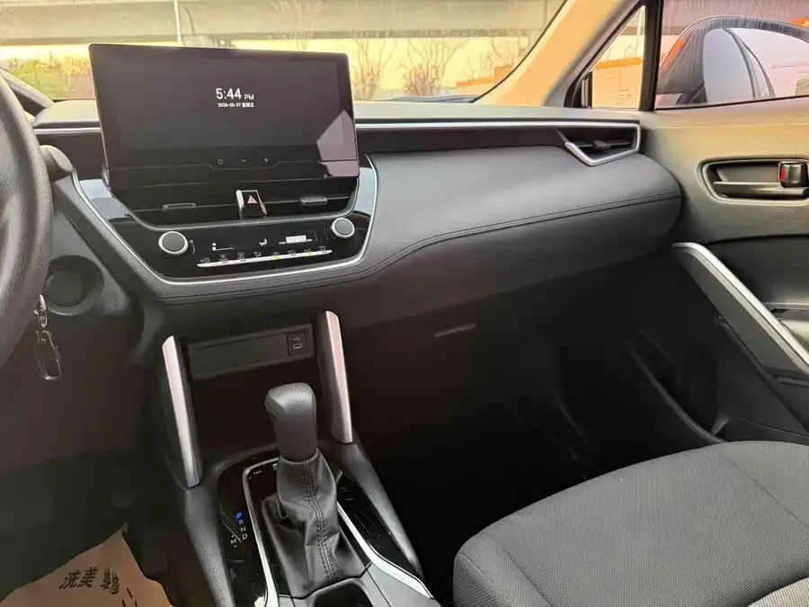 Toyota Frontlander Fenglanda 2023 2.0L CVT Elite Edition 2024 — миниатюра 3