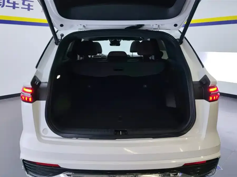 Geely Monjaro Xingyue L 2021 2.0TD DCT EVO 2WD Smart Edition 2023 — миниатюра 3