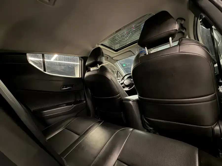 Toyota IZOA IZOA 2021 2.0L Yixiang Edition 2022 — миниатюра 5