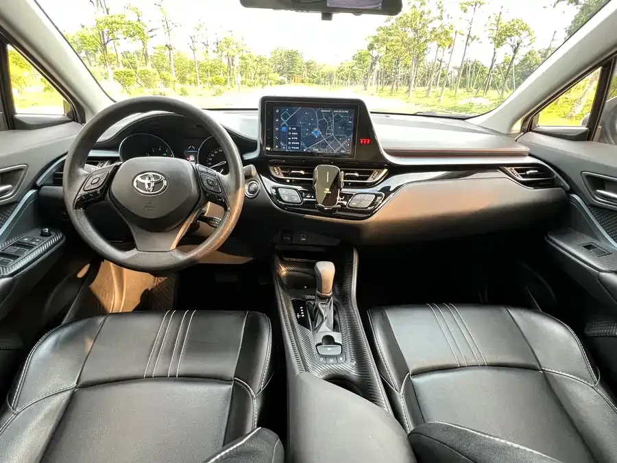 Toyota IZOA IZOA 2022 2.0L Yixing Edition 2023 — миниатюра 4