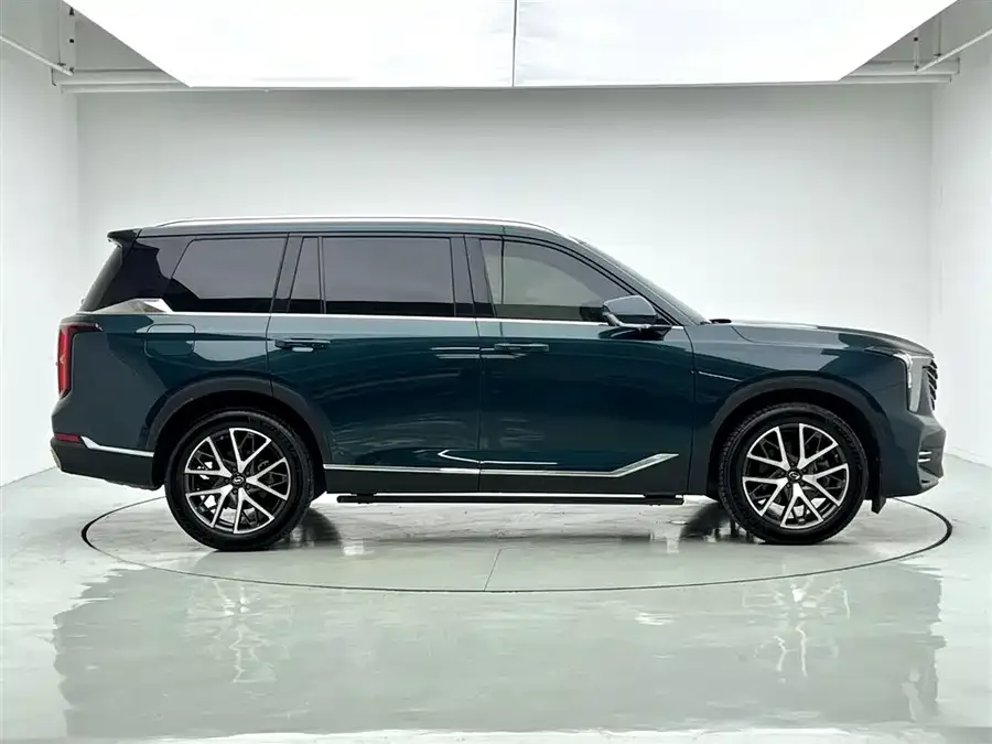 GAC Trumpchi GS8 Trumpchi GS8 2024 Navigator Series 2.0TGDI 2WD Luxury Intelligent Connected Edition 7-Seater 2024 — миниатюра 4