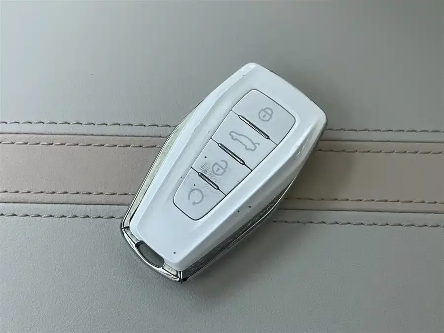 Geely ICON Geely ICON 2023 1.5TD Chocolate Edition 2023 — миниатюра 5