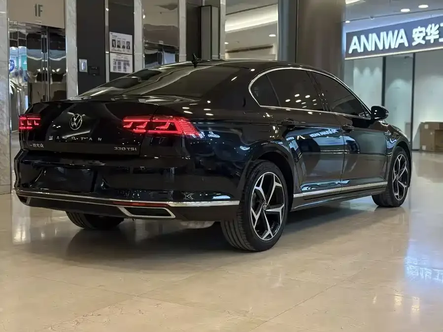 Volkswagen Magotan Magotan 2023 2 million commemorative edition 330TSI DSG luxury model 2024 — миниатюра 4