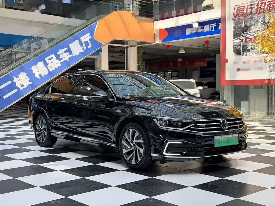 Volkswagen Magotan GTE plug-in hybrid Magotan GTE plug-in hybrid 2022 GTE luxury model 2023 — миниатюра 3