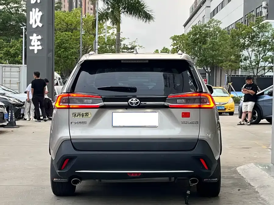 Toyota Wildlander Wildlander 2022 2.0L CVT 2WD Luxury PLUS Edition 2023 — миниатюра 3