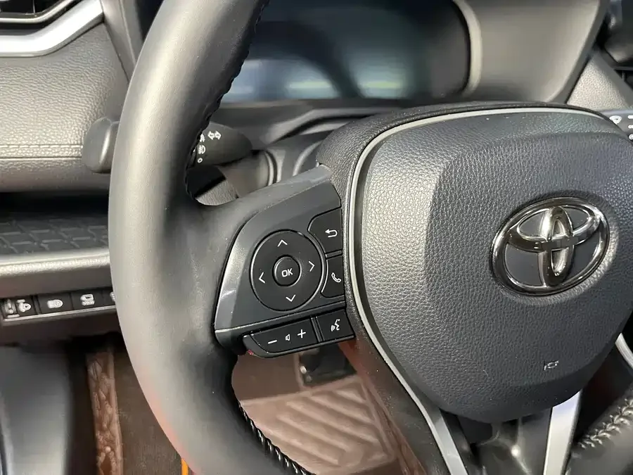 Toyota Wildlander Wildlander 2023 2.0L CVT 2WD Luxury PLUS Edition 2023 — миниатюра 4