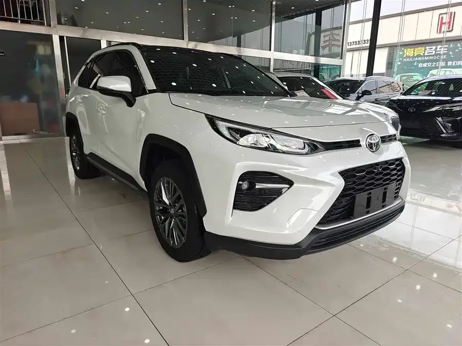 Toyota Wildlander Wildlander 2023 2.0L CVT 4WD Luxury PLUS Edition 2023 — миниатюра 3