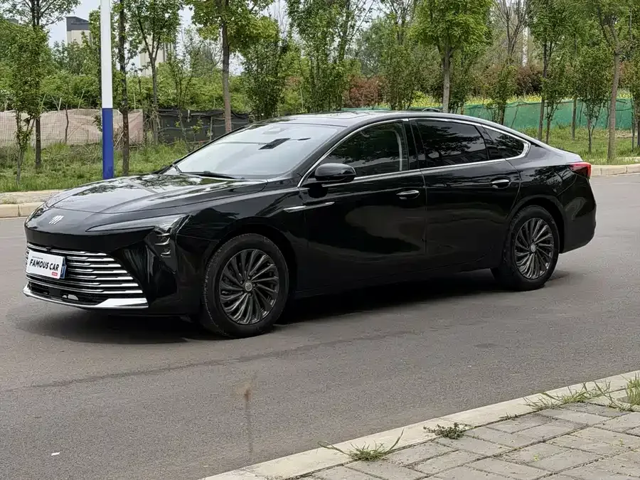 Buick LaCrosse LaCrosse 2025 28T Platinum Edition 2024 — фото 1, купить с доставкой в Москву