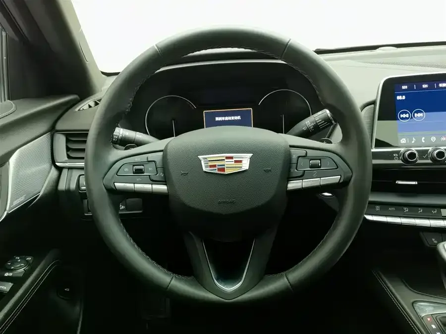 Cadillac CT4 2023 28T Luxury Edition 2024 — миниатюра 5