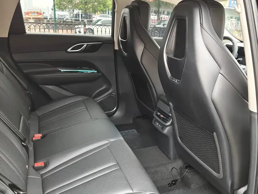 Hongqi HS3 Hongqi HS3 2023 1.5T 2WD Shanwei Edition 2024 — миниатюра 4