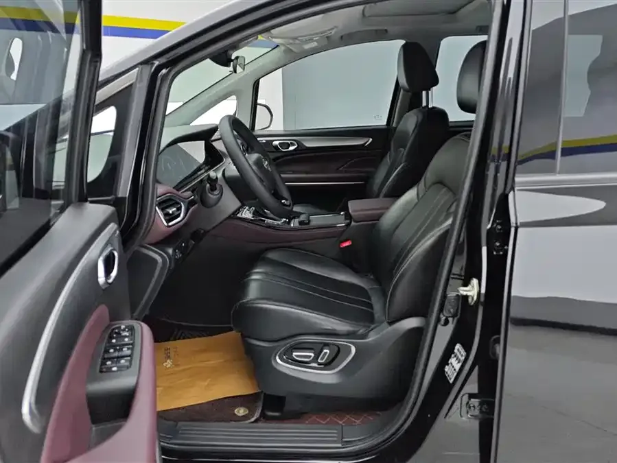 GAC Trumpchi M6 Trumpchi M6 2023 PRO 270T DCT Luxury Edition 2023 — миниатюра 3