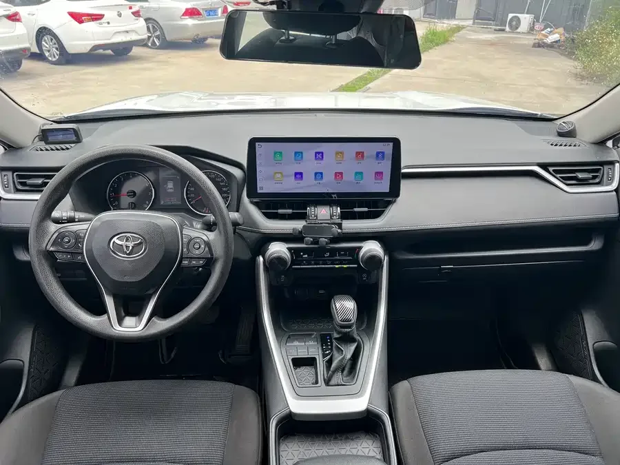 Toyota RAV4 RAV4 Rongfang 2022 2.0L CVT 2WD Urban Edition 2023 — миниатюра 2