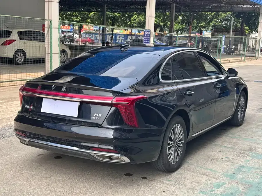 Hongqi H5 Hongqi H5 2024 1.5T DCT Zhilian Qiyue Edition 2024 — миниатюра 3