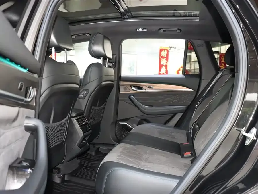 Geely Monjaro Xingyue L 2025 Dongfangyao 2.0TD Automatic Star-gazing Edition 2025 — миниатюра 5