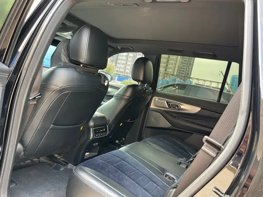GAC Trumpchi GS8 Trumpchi GS8 2024 Navigator Series 2.0TGDI 4WD Luxury Intelligent Connected Edition 7-Seater 2024 — миниатюра 4