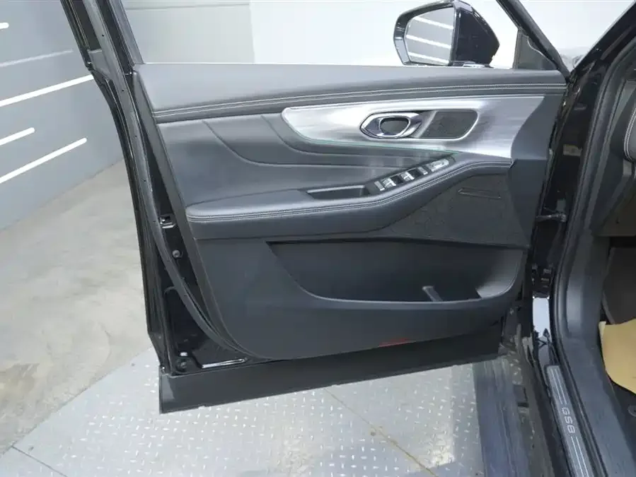 GAC Trumpchi GS8 Trumpchi GS8 2022 Pilot Series 2.0TGDI 2WD Luxury Smart Edition (7 Seaters) 2023 — миниатюра 5