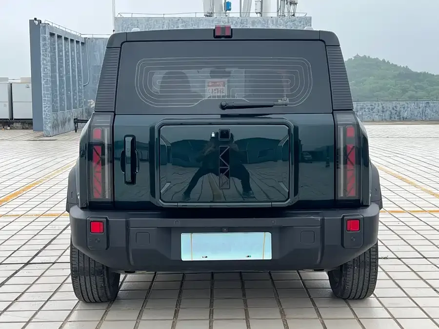 iCAR 03 iCAR 03 2024 501km 2WD long range version 2024 — миниатюра 2