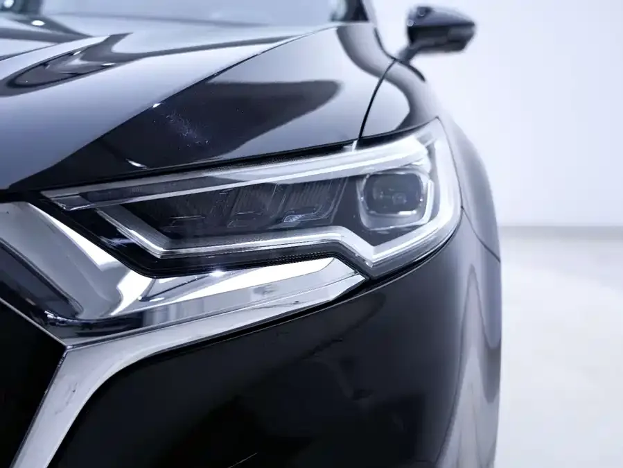 Hongqi HS5 Hongqi HS5 2022 facelift 2.0T Zhilian Qixiang four-wheel drive version 2023 — миниатюра 3