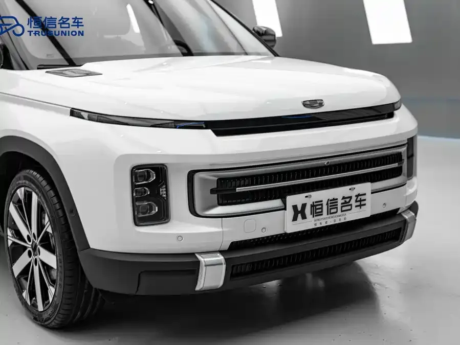 Geely ICON Geely ICON 2023 1.5TD Chocolate Edition 2023 — миниатюра 3