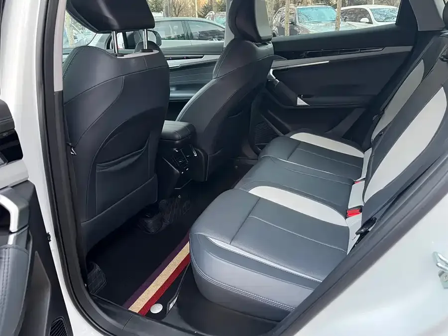 Geely Atlas L Boyue L 2024 1.5TD DCT Flagship Edition 2025 — миниатюра 2
