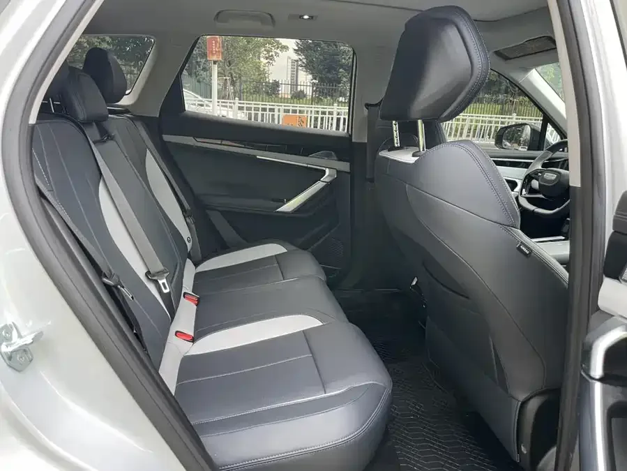 Geely Atlas L Boyue L 2024 1.5TD DCT Flagship Edition 2024 — миниатюра 4