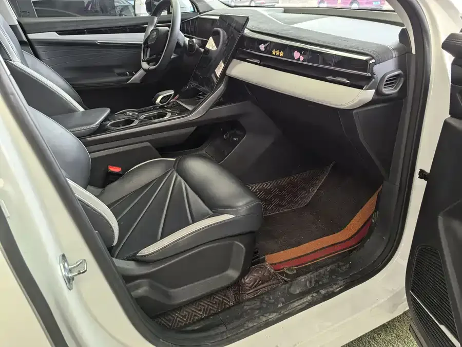 Geely Atlas L Boyue L 2023 1.5TD DCT Luxury Edition 2023 — миниатюра 3
