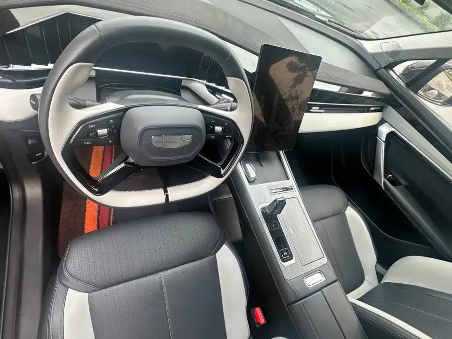 Geely Atlas L Boyue L 2024 1.5TD DCT Premium Edition 2024 — миниатюра 3