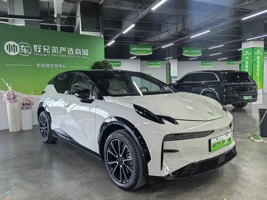 Zeekr X Zeekr X 2025 four-seat rear-wheel drive cube version 2024 — миниатюра 3