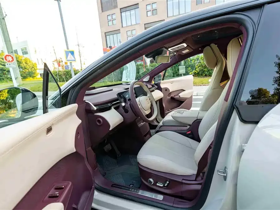 Zeekr X Zeekr X 2025 four-seat rear-wheel drive cube version 2024 — миниатюра 5