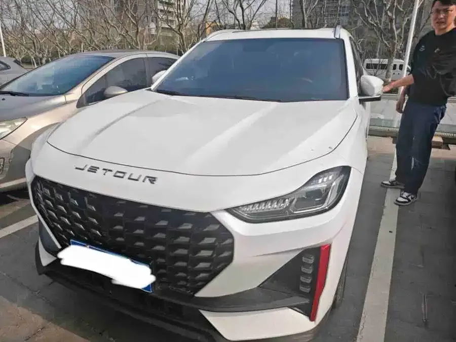 Jetour X70 PRO JETOUR X70 PRO 2023 1.5T DCT Comfort Edition 5 Seaters 2023 — фото 1, купить с доставкой в Москву